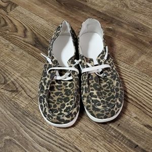 Cheetah print Slip-ons